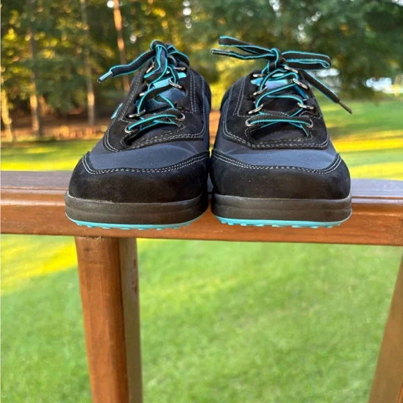 Women’s SAS Black and Blue Sneakers with Lace-Up Design - Picture 8 of 9